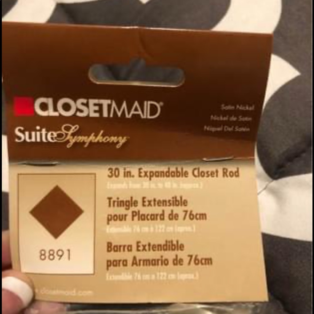 Brand New Adjustable Expanded Clothing Rod